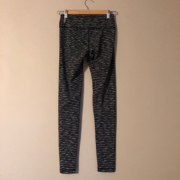 Zella Live In Leggings Black White Grey Stripes Space Dye Size XS - Picture 5 of 7